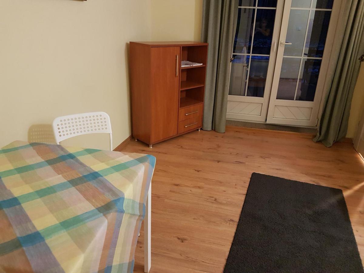 Wczasowisko Karola Lägenhet Lubomierz  Exteriör bild