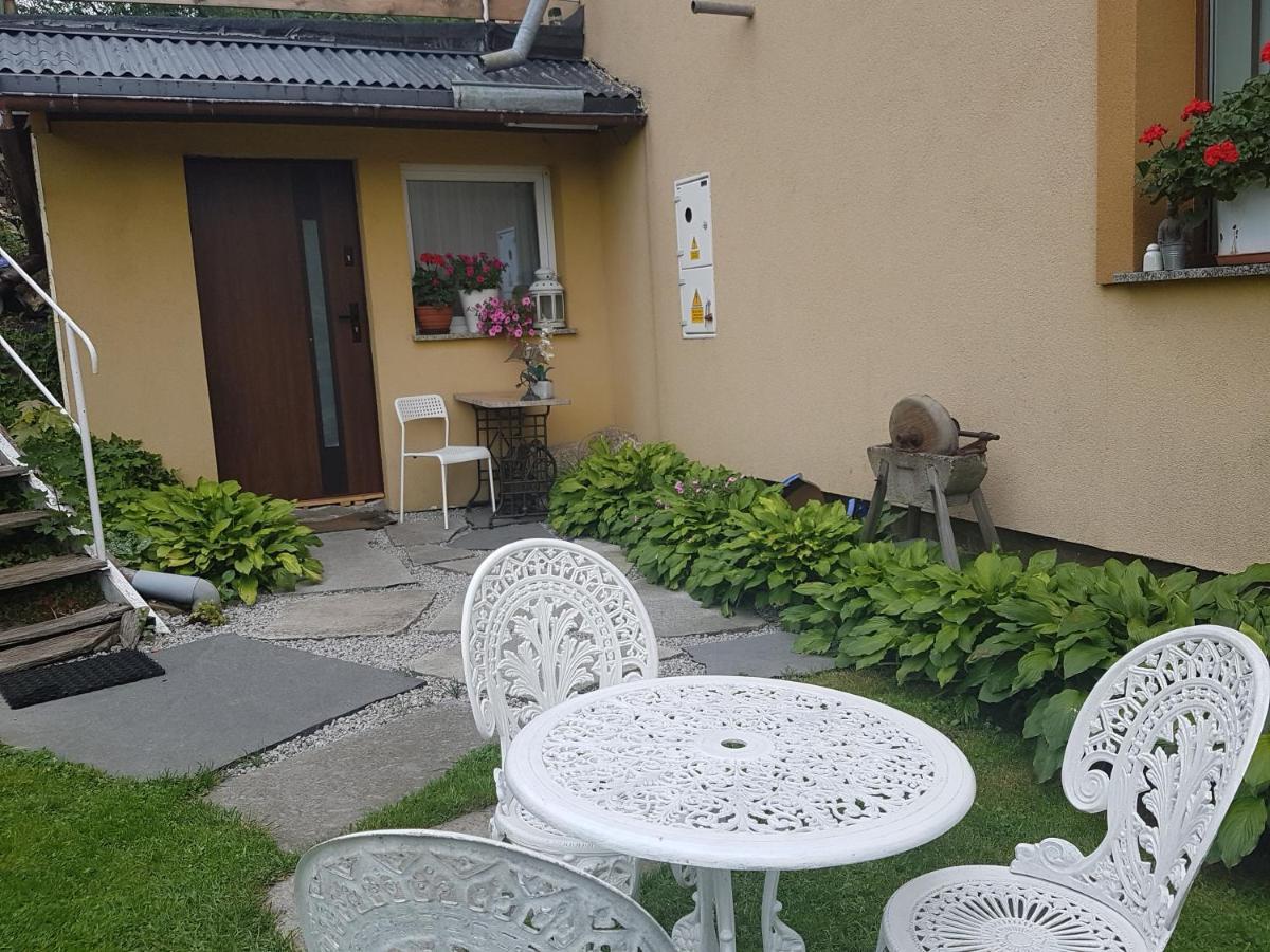Wczasowisko Karola Lägenhet Lubomierz  Rum bild